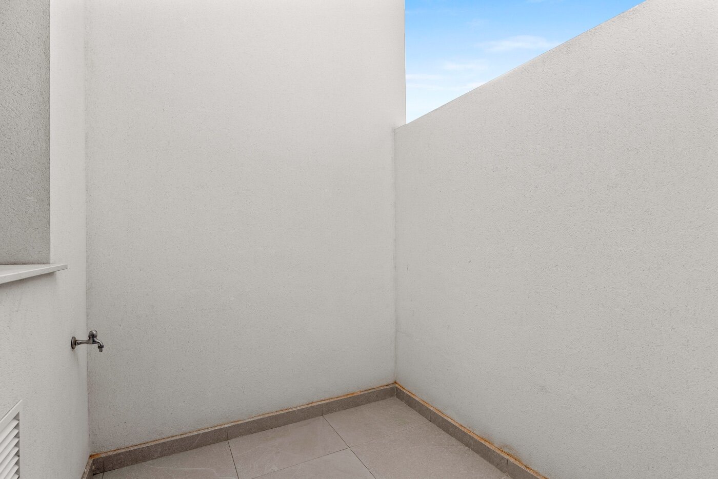 4-Bedroom Villa in Rojales - Image 19