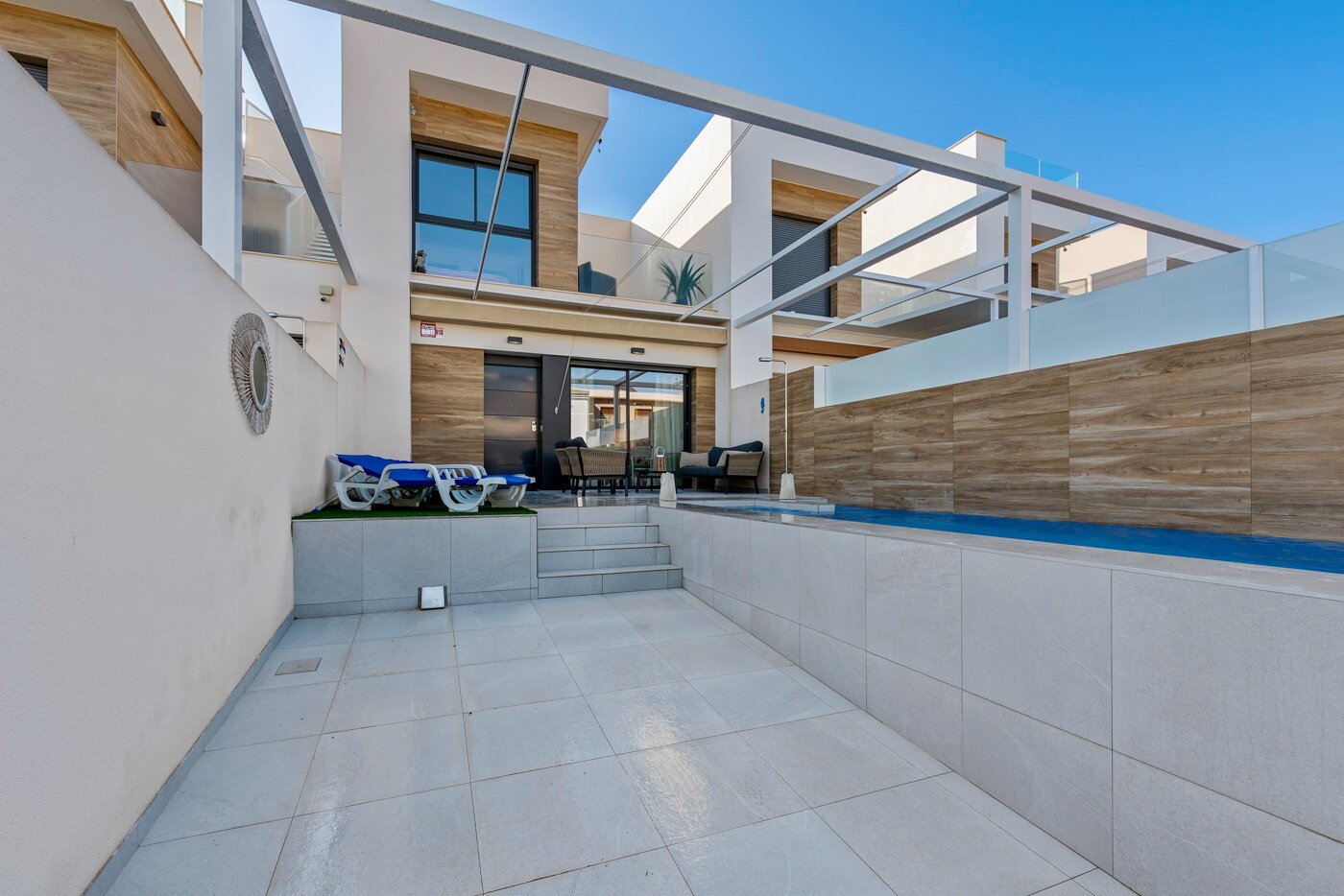 4-Bedroom Villa in Rojales - Image 28