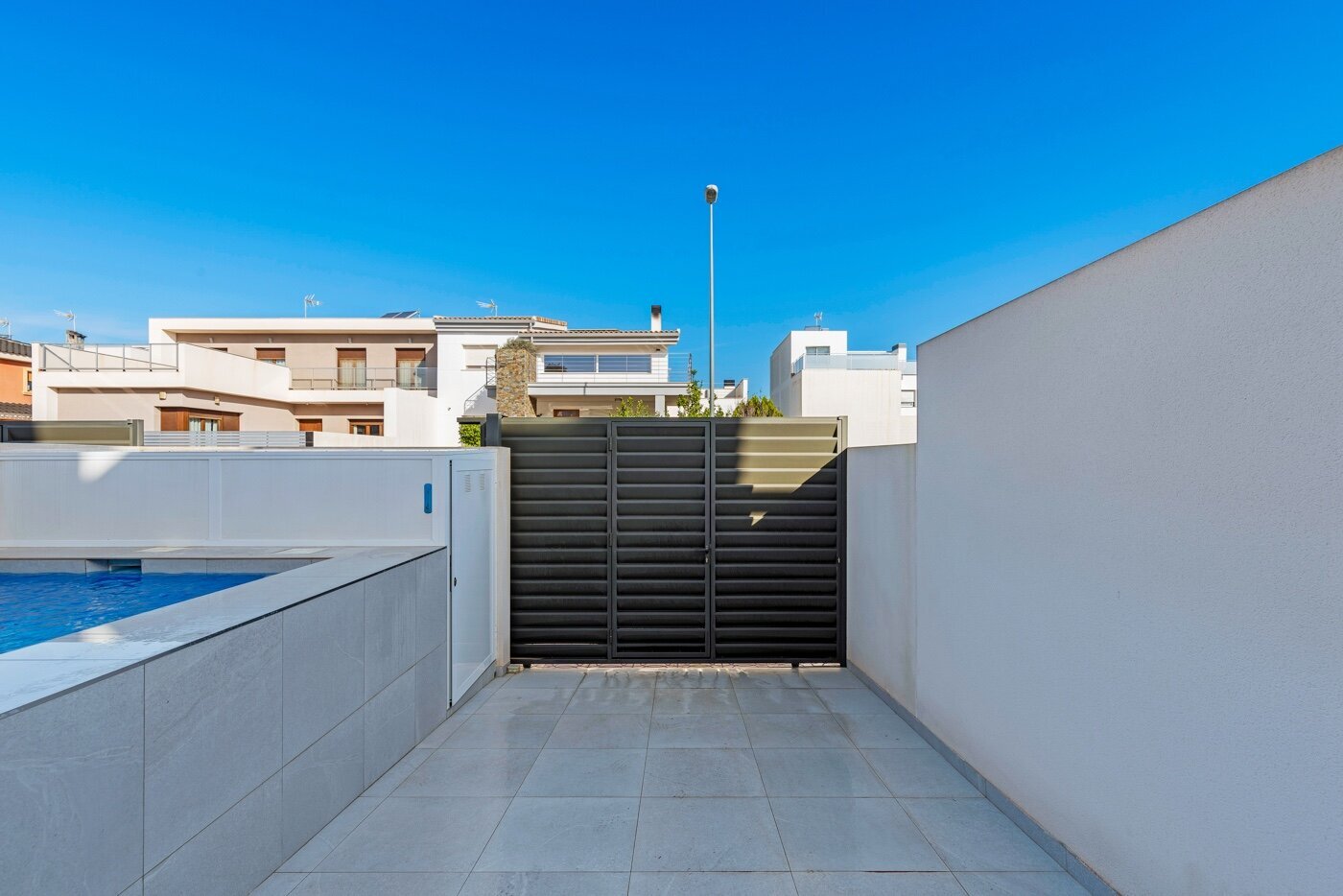 4-Bedroom Villa in Rojales - Image 29