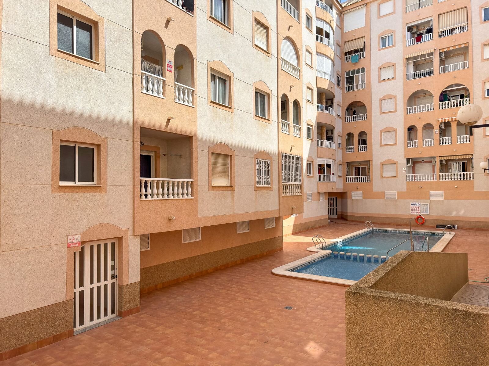 2-Bedroom Apartment in Torrevieja, Torrevieja - Image 16