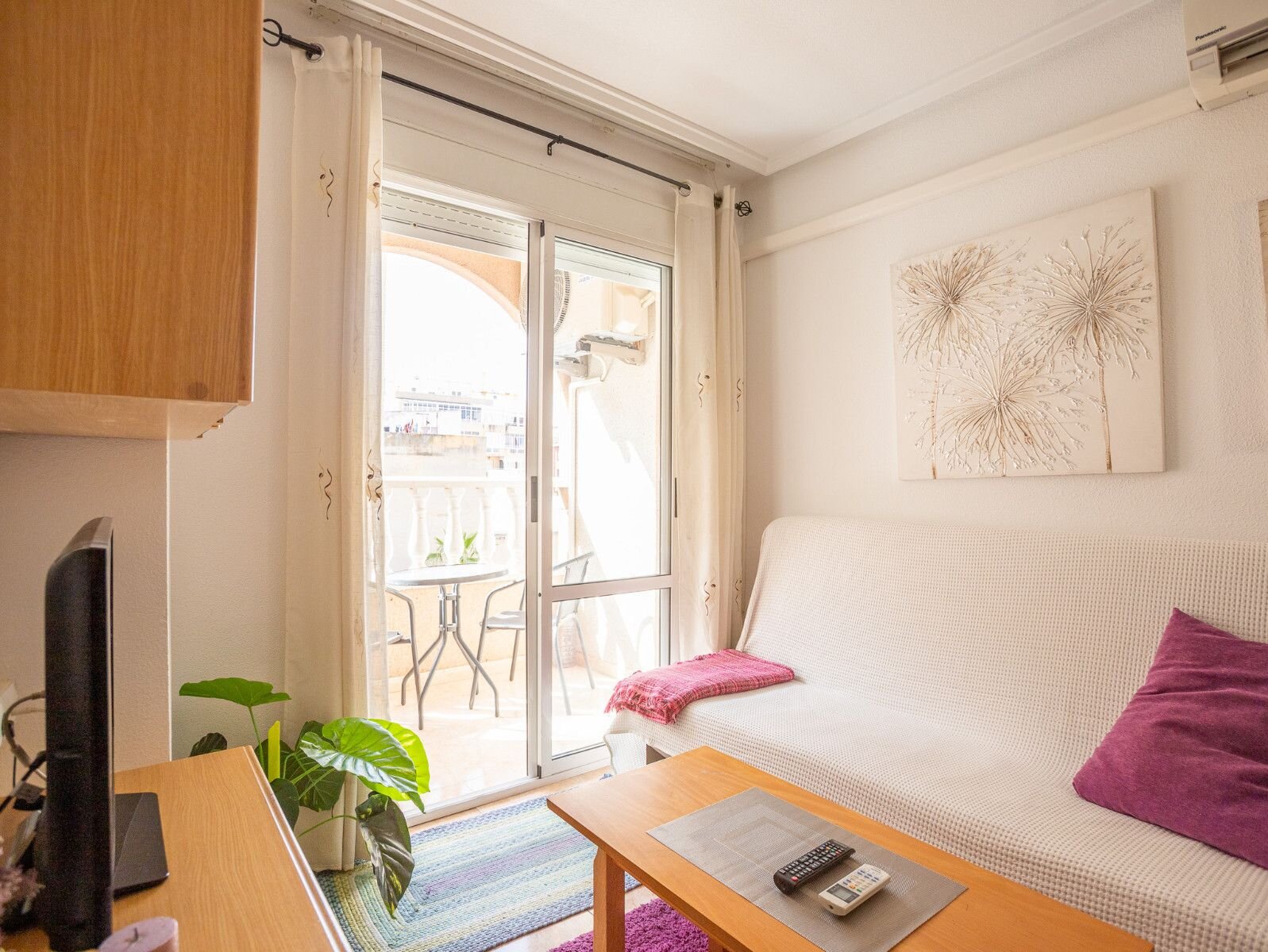 2-Bedroom Apartment in Torrevieja, Torrevieja - Image 4