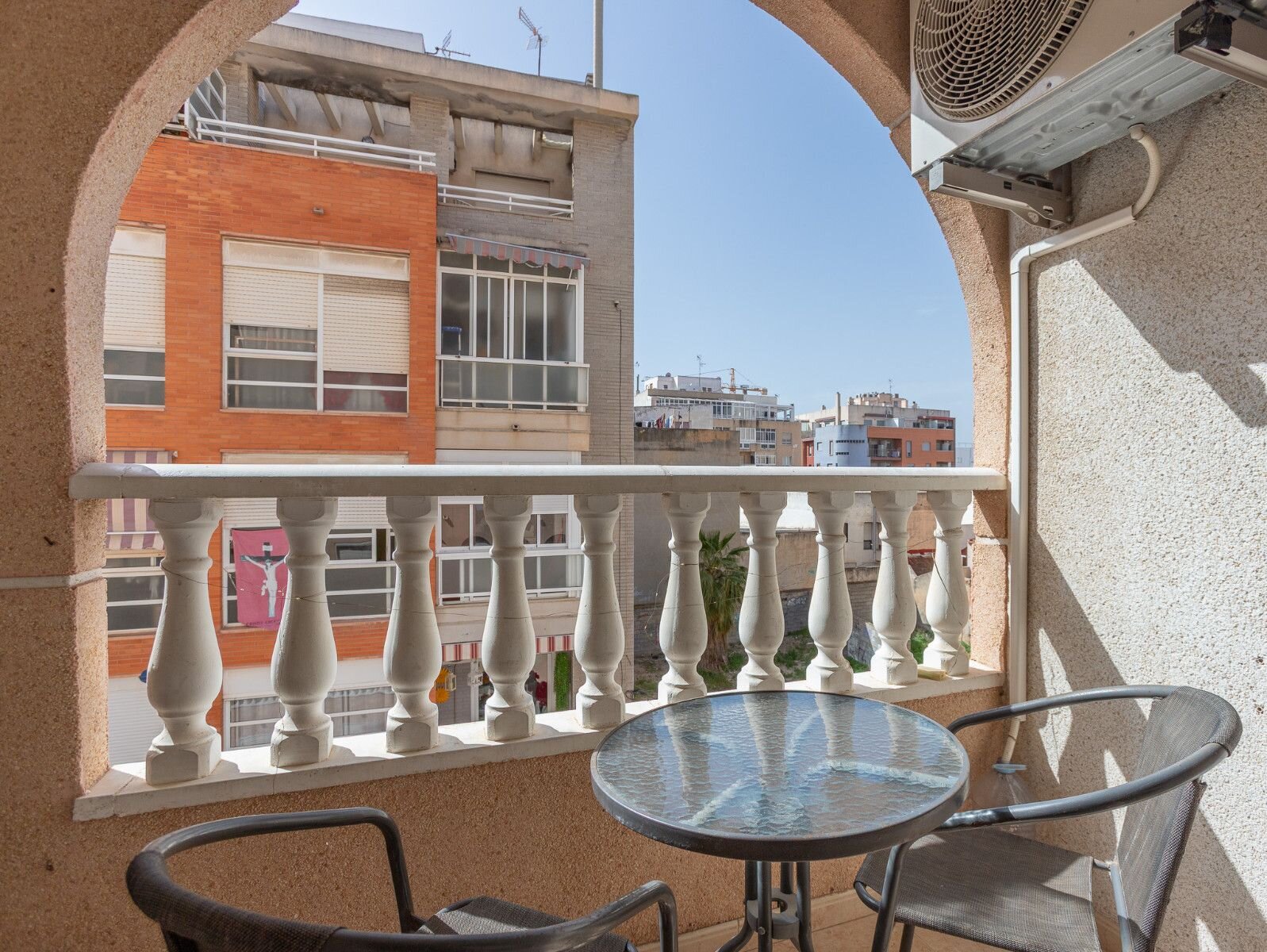 2-Bedroom Apartment in Torrevieja, Torrevieja - Image 7