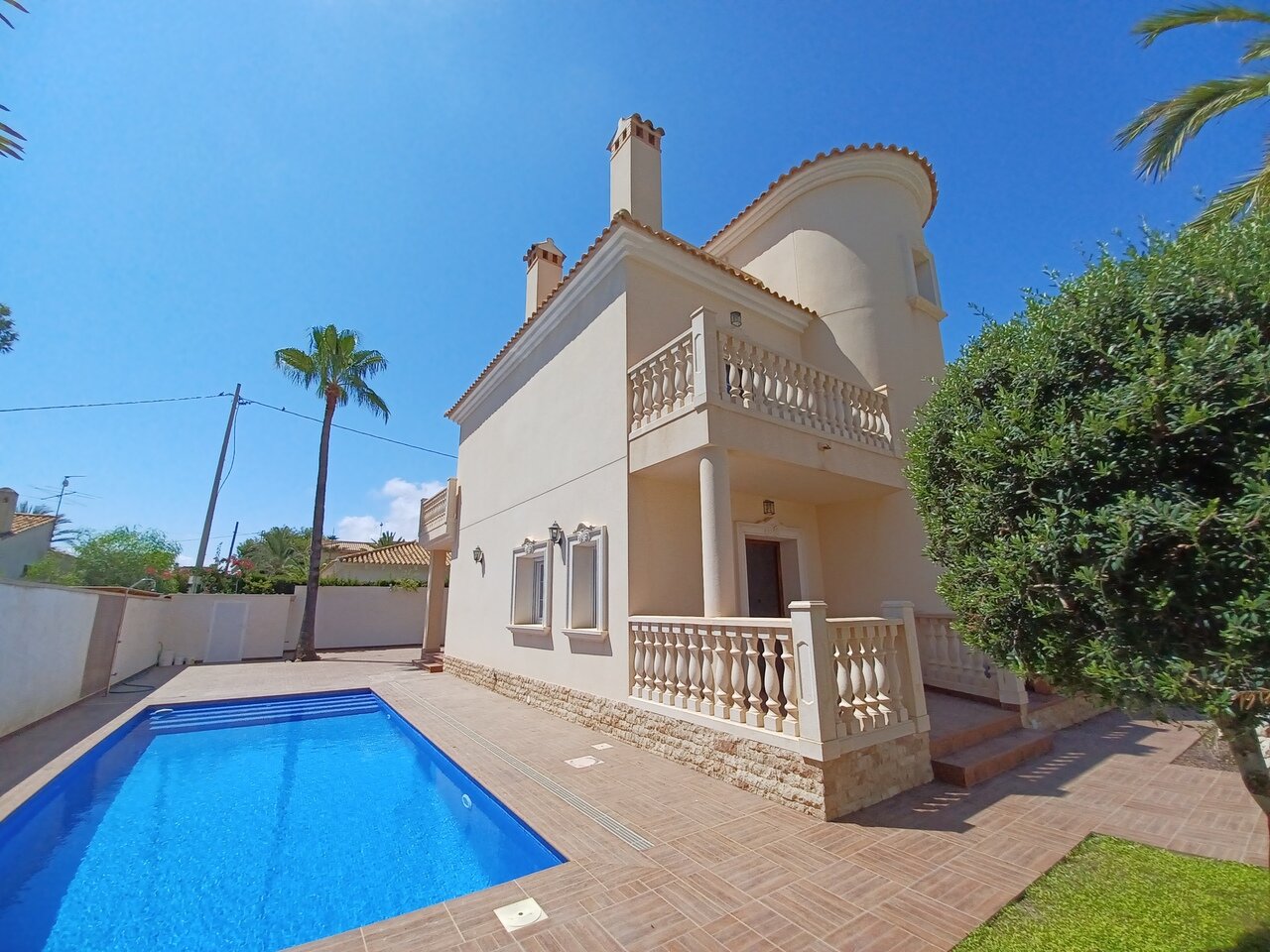 4-Bedroom Villa in Costa Blanca, Cabo Roig - Image 1