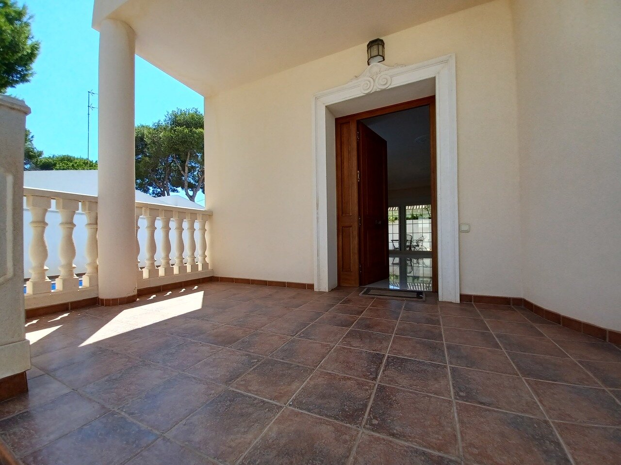 4-Bedroom Villa in Costa Blanca, Cabo Roig - Image 10
