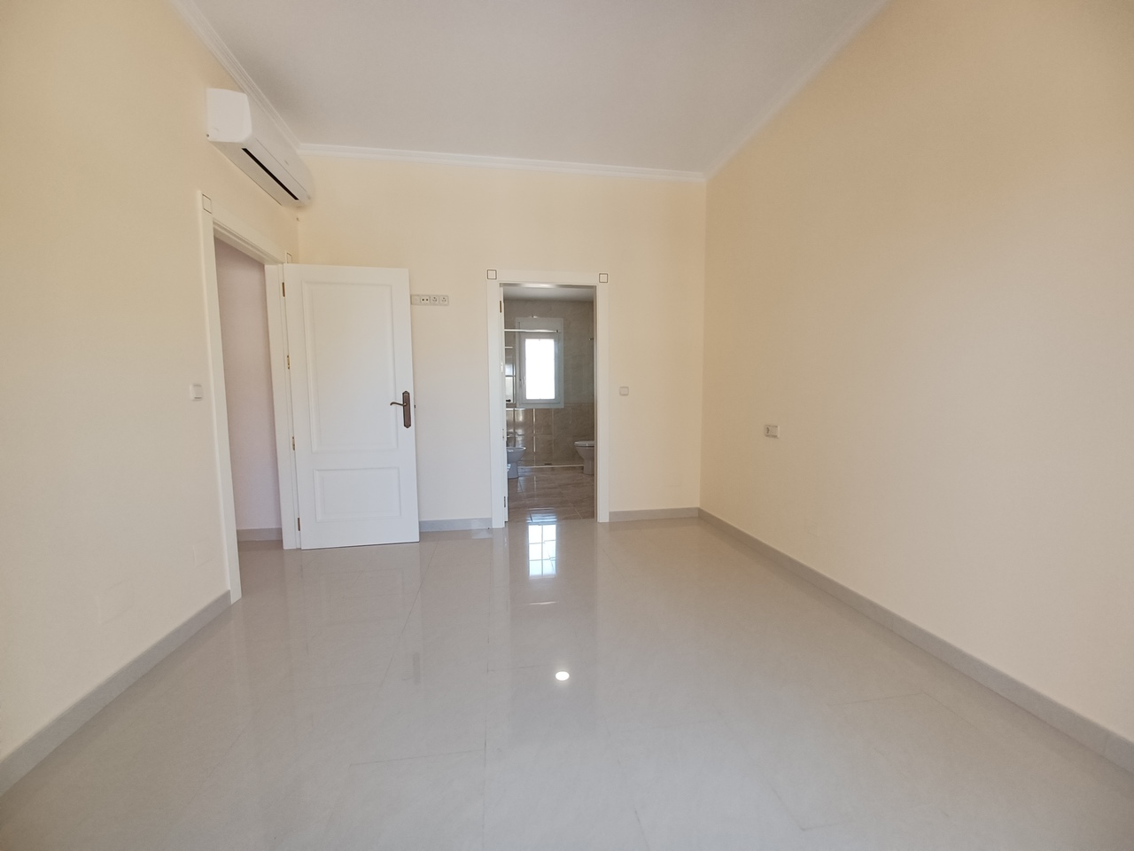 4-Bedroom Villa in Costa Blanca, Cabo Roig - Image 29