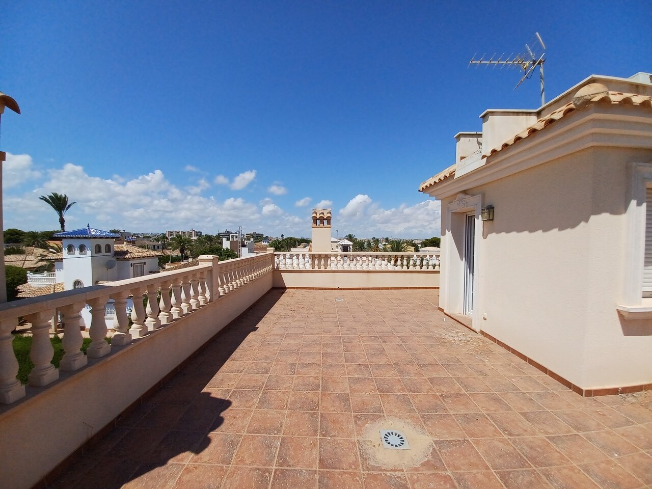 4-Bedroom Villa in Costa Blanca, Cabo Roig - Image 39
