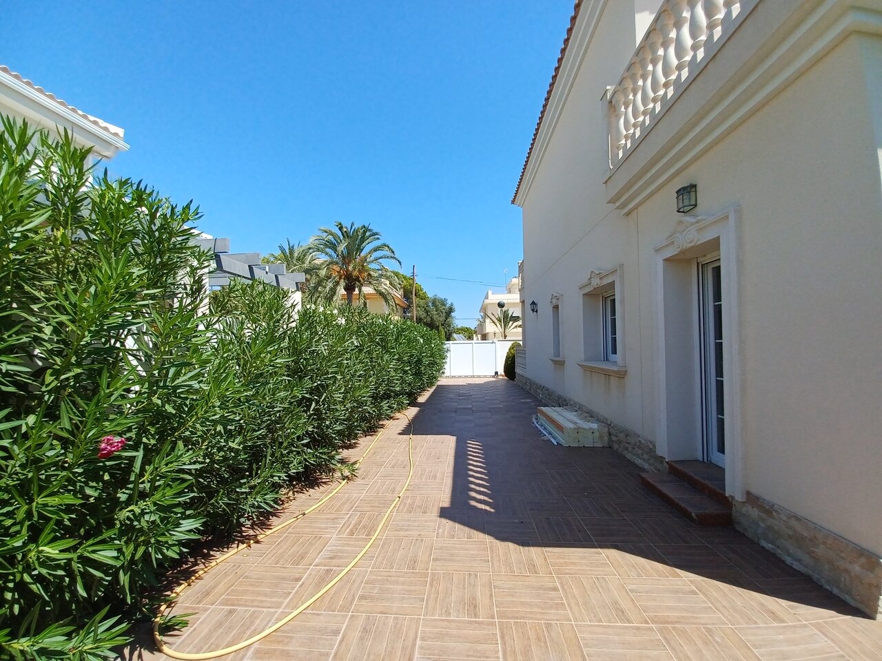 4-Bedroom Villa in Costa Blanca, Cabo Roig - Image 6