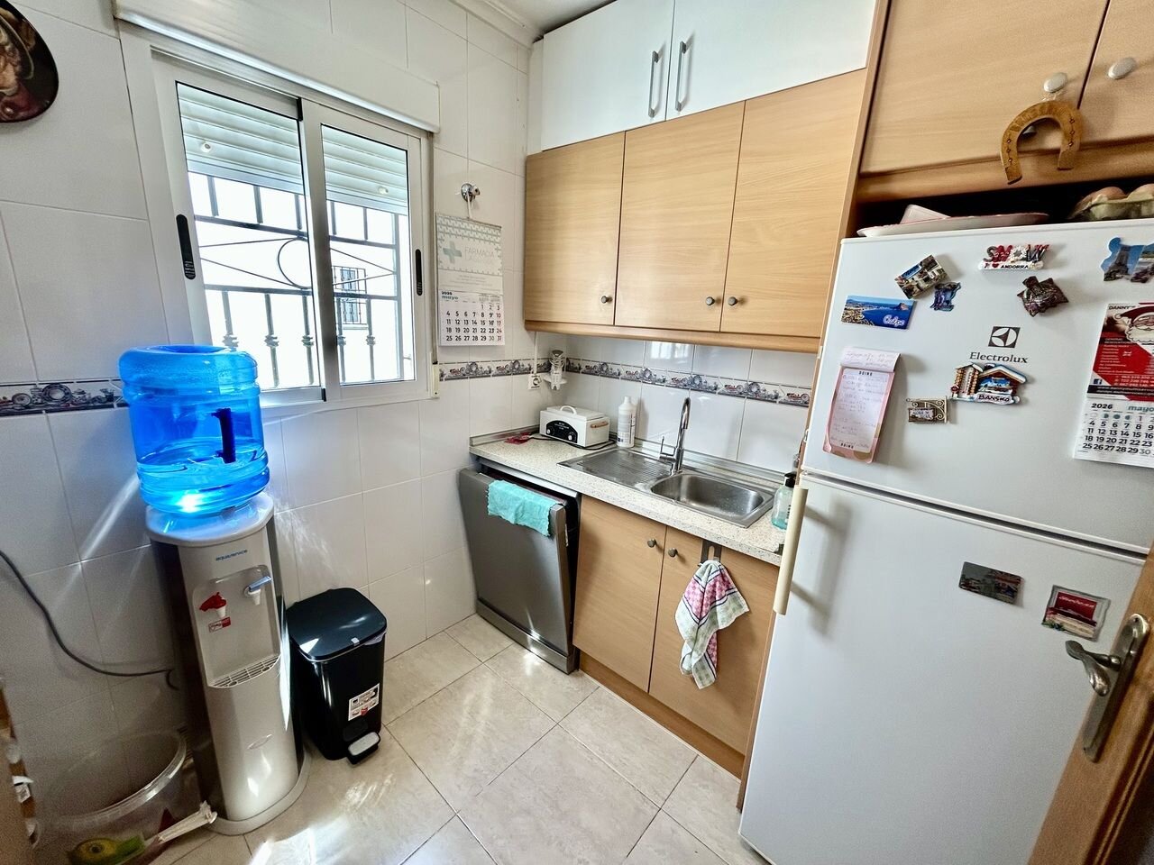 2-Bedroom Apartment in La Siesta, Torrevieja - Image 11
