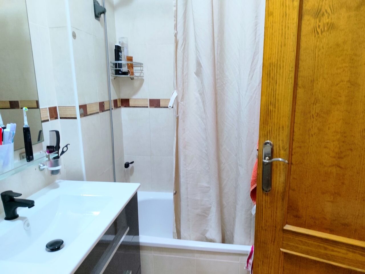 2-Bedroom Apartment in La Siesta, Torrevieja - Image 21