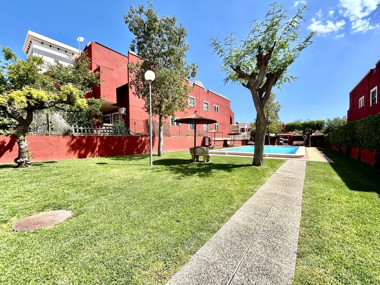 2-Bedroom Apartment in La Siesta, Torrevieja - Image 34