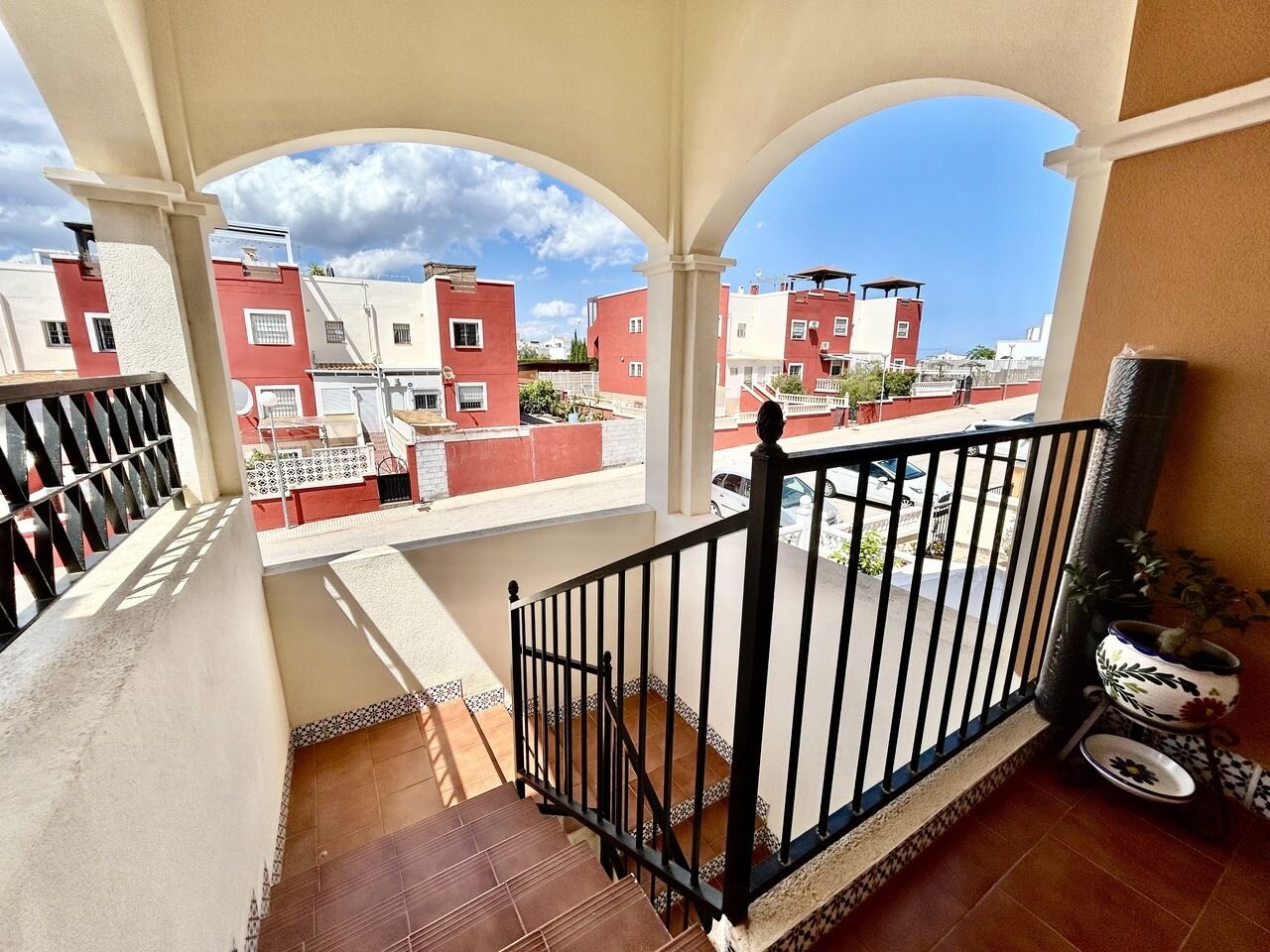2-Bedroom Apartment in La Siesta, Torrevieja - Image 4