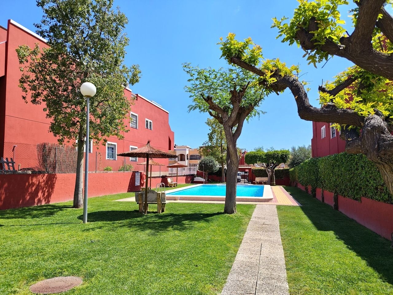 2-Bedroom Apartment in La Siesta, Torrevieja - Image 42