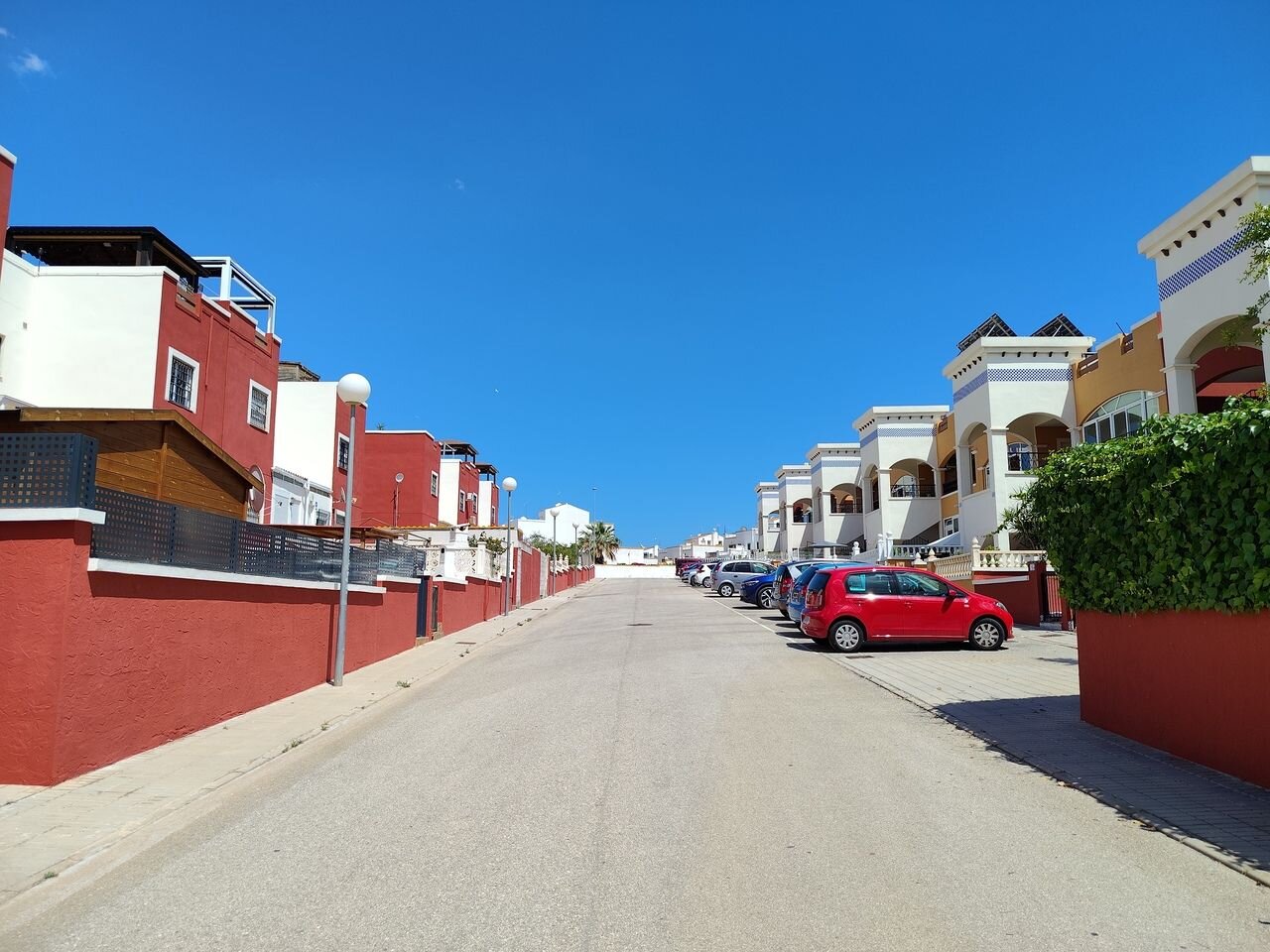 2-Bedroom Apartment in La Siesta, Torrevieja - Image 43