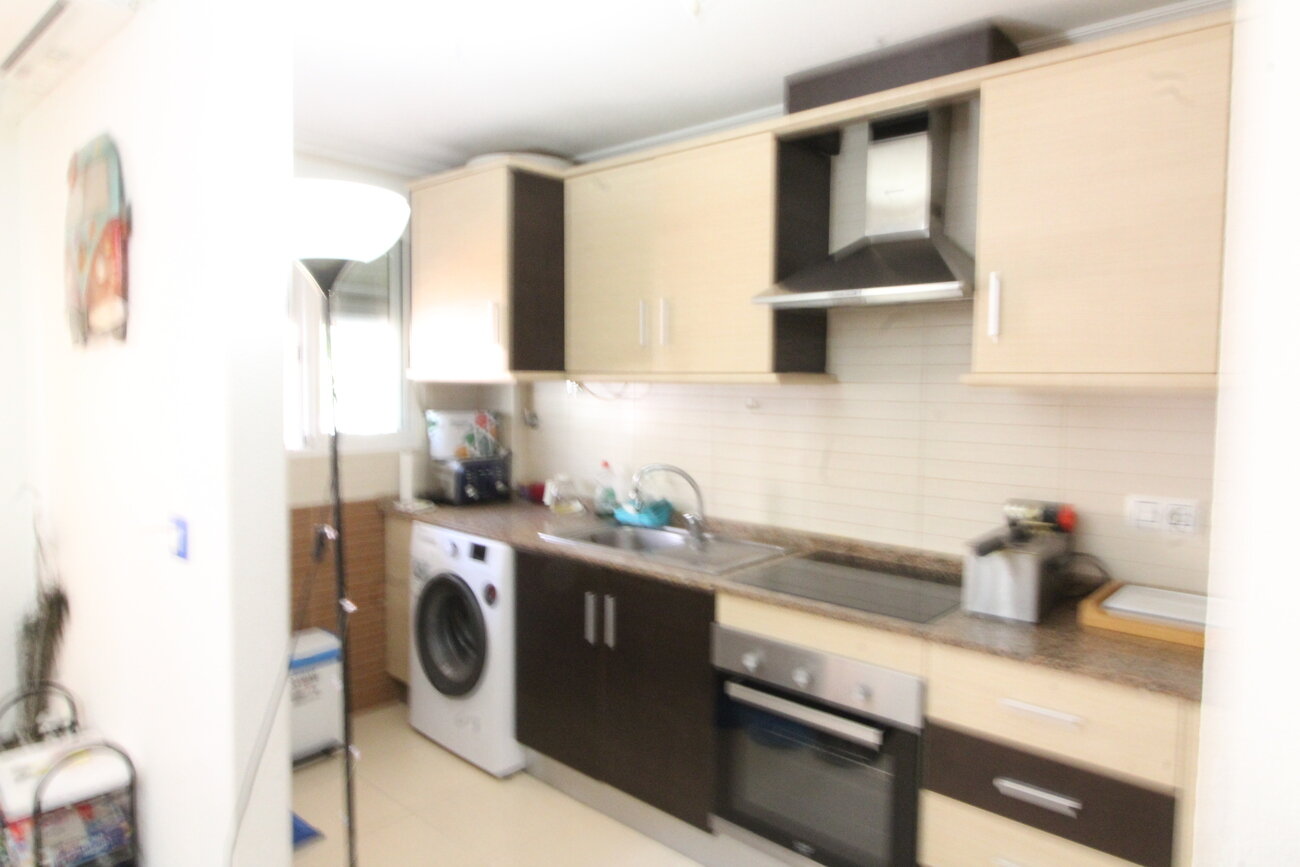 2-Bedroom Apartment in Comunidad Valenciana, Almoradi - Image 4
