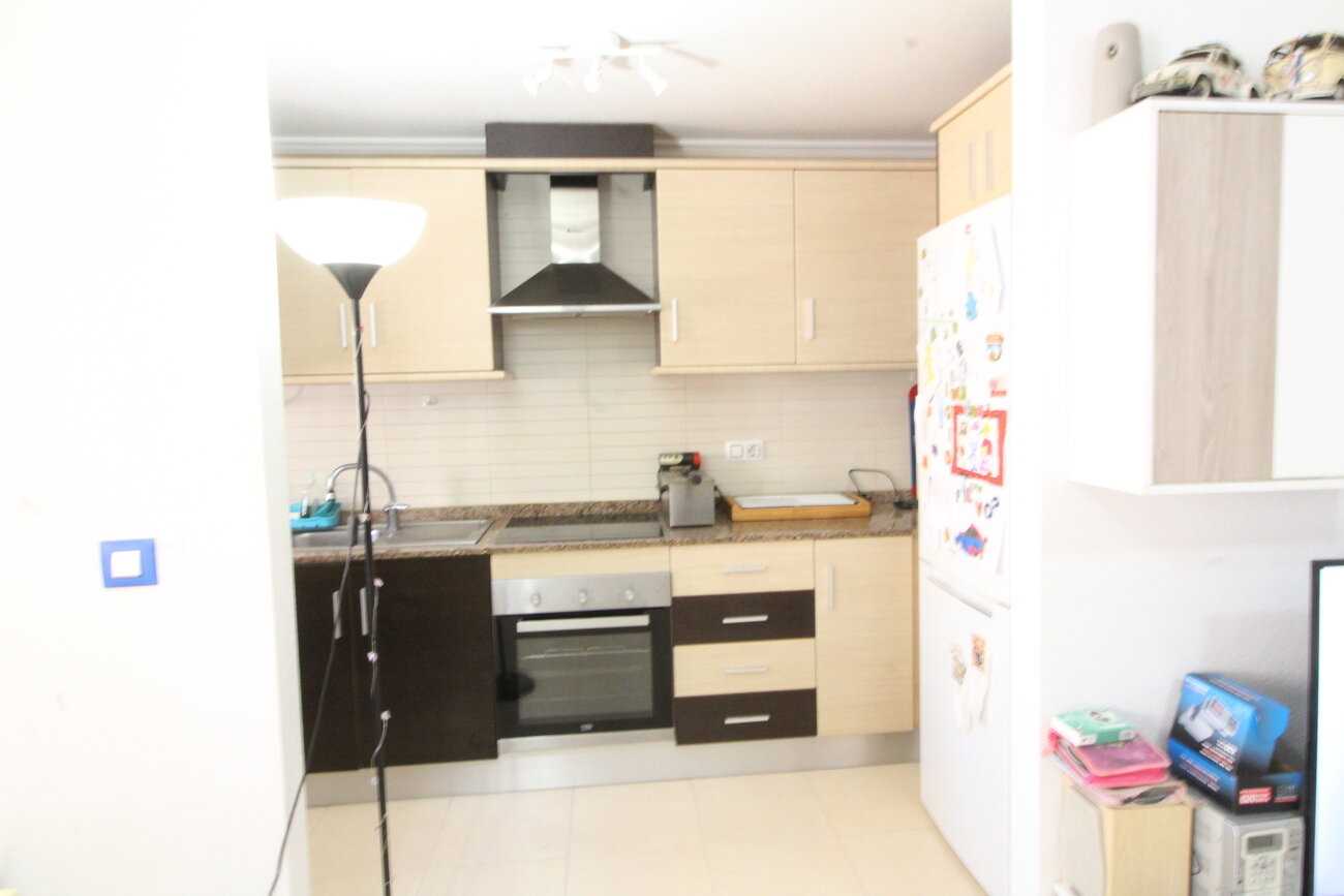 2-Bedroom Apartment in Comunidad Valenciana, Almoradi - Image 7