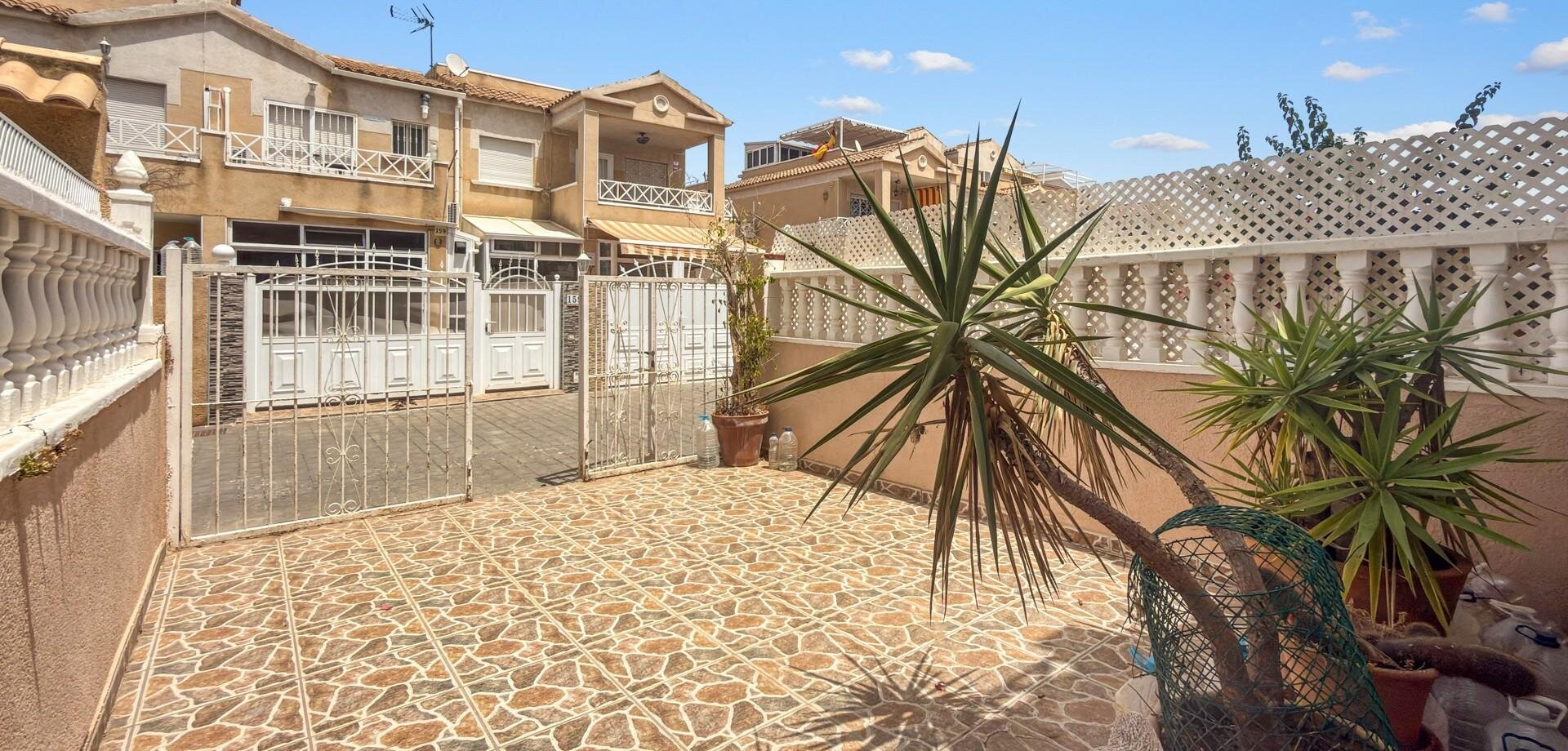 2-Bedroom House in Centro, Torrevieja - Image 2