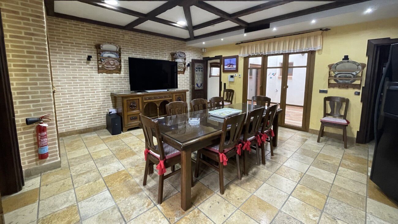 4-Bedroom House in Torrevieja - Image 6