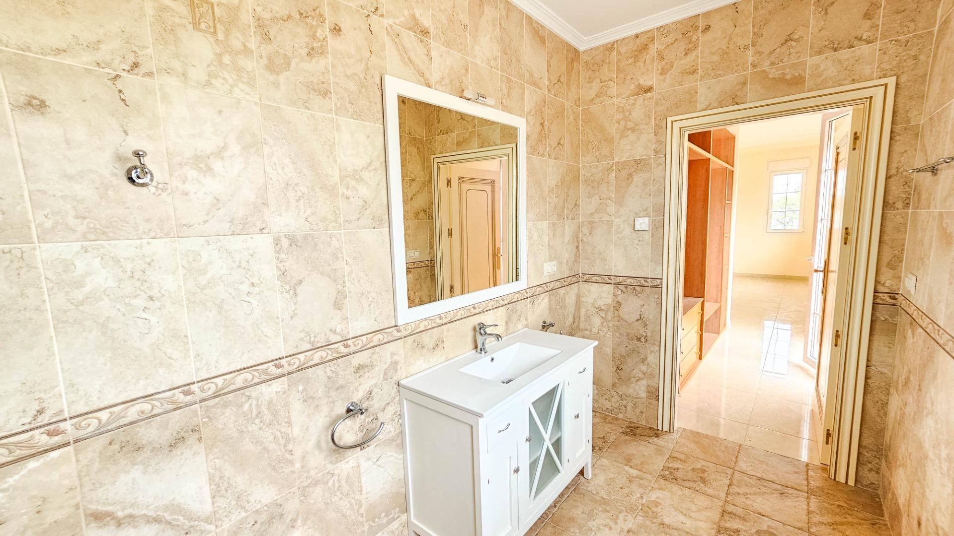 7-Bedroom Villa in Cabo Roig - Image 16