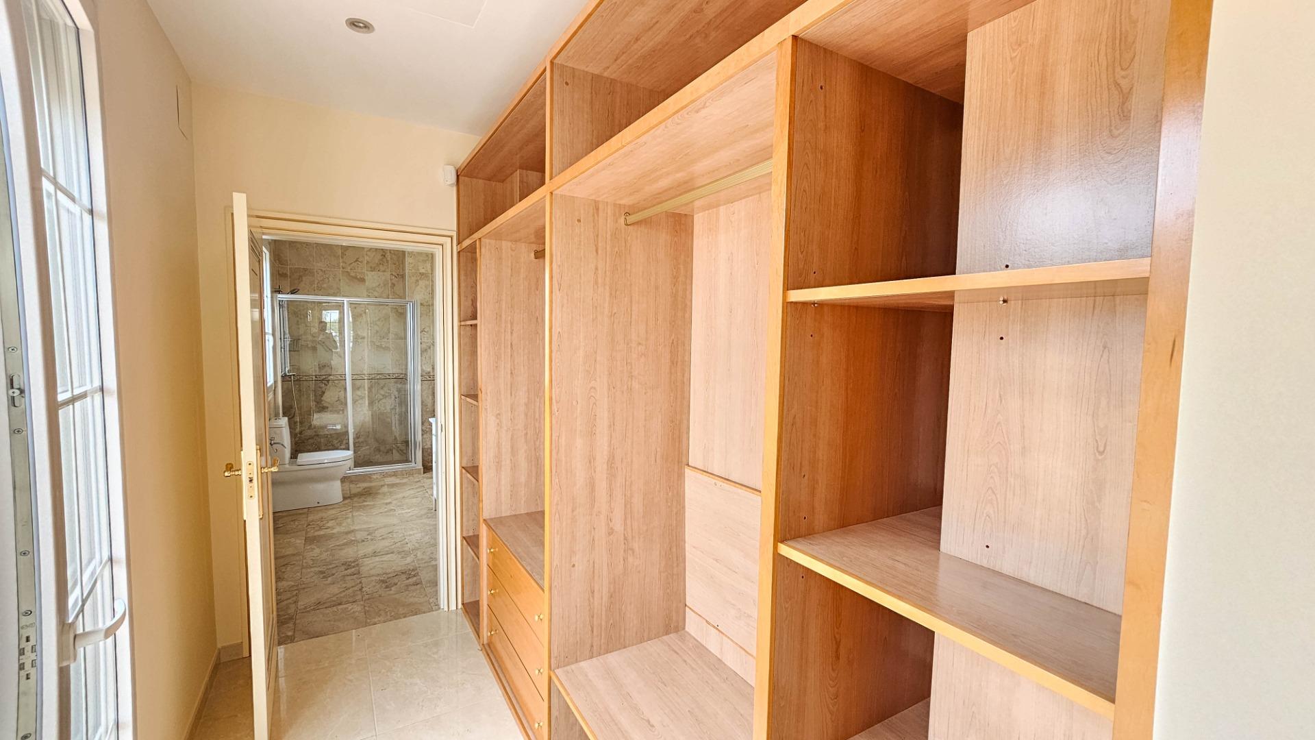 7-Bedroom Villa in Cabo Roig - Image 9