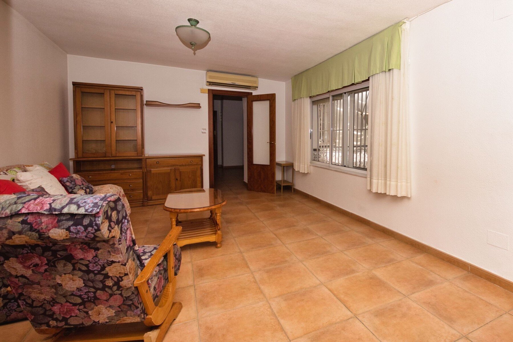 3-Bedroom Villa in Benijofar - Image 9