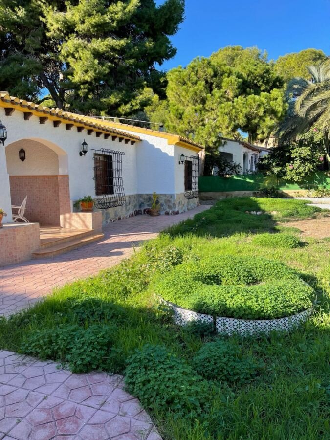 3-Bedroom House in Lomas de Cabo Roig, Orihuela Costa - Image 2