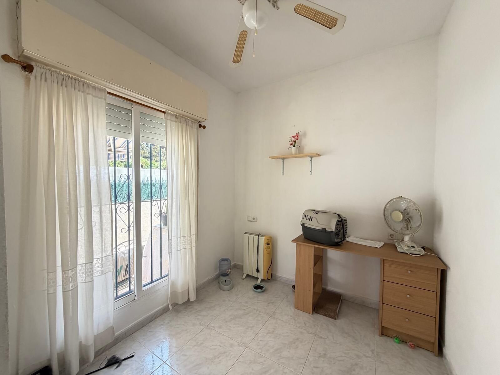 2-Bedroom House in Carrefour, Torrevieja - Image 12