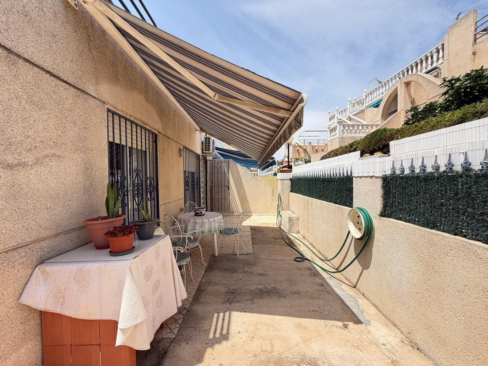 2-Bedroom House in Carrefour, Torrevieja - Image 35