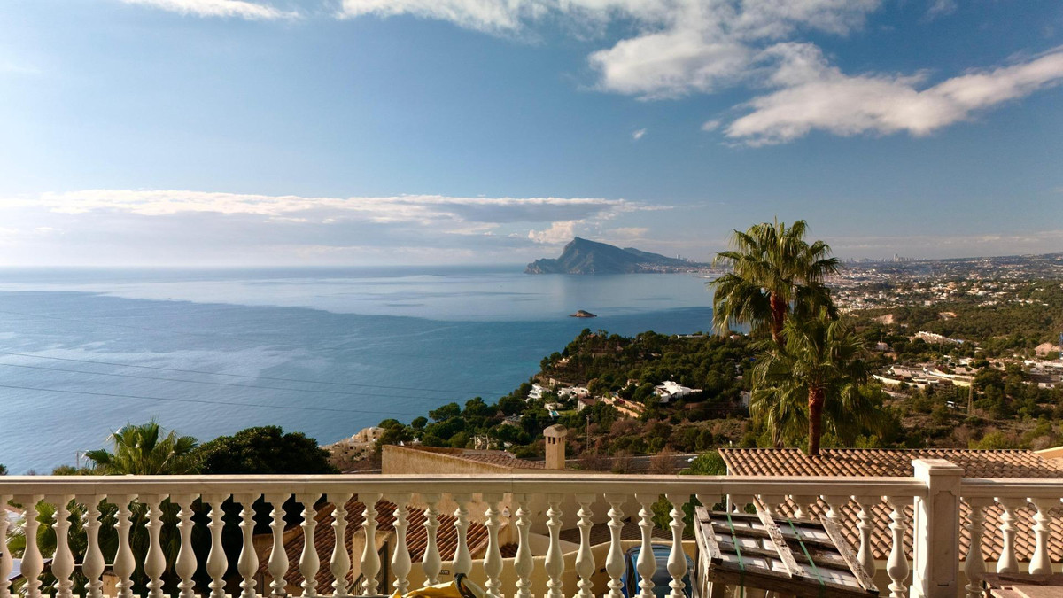 4-Bedroom Detached House in  Altea | Sunny Casas - Costa ... - Image 12