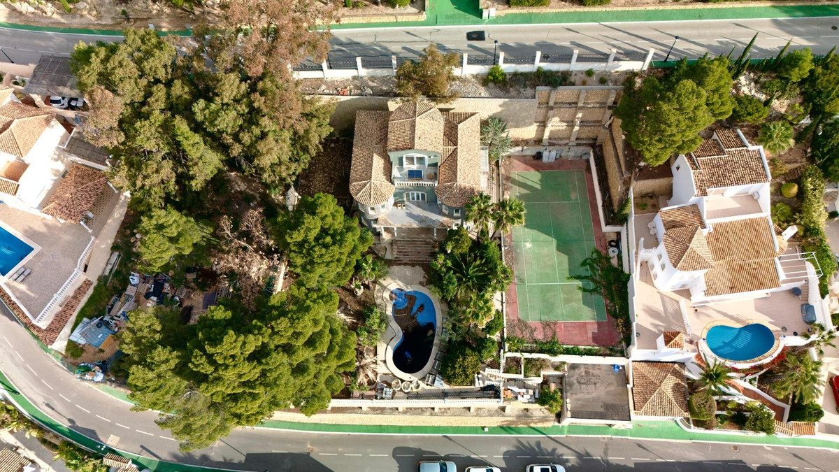 4-Bedroom Detached House in  Altea | Sunny Casas - Costa ... - Image 16