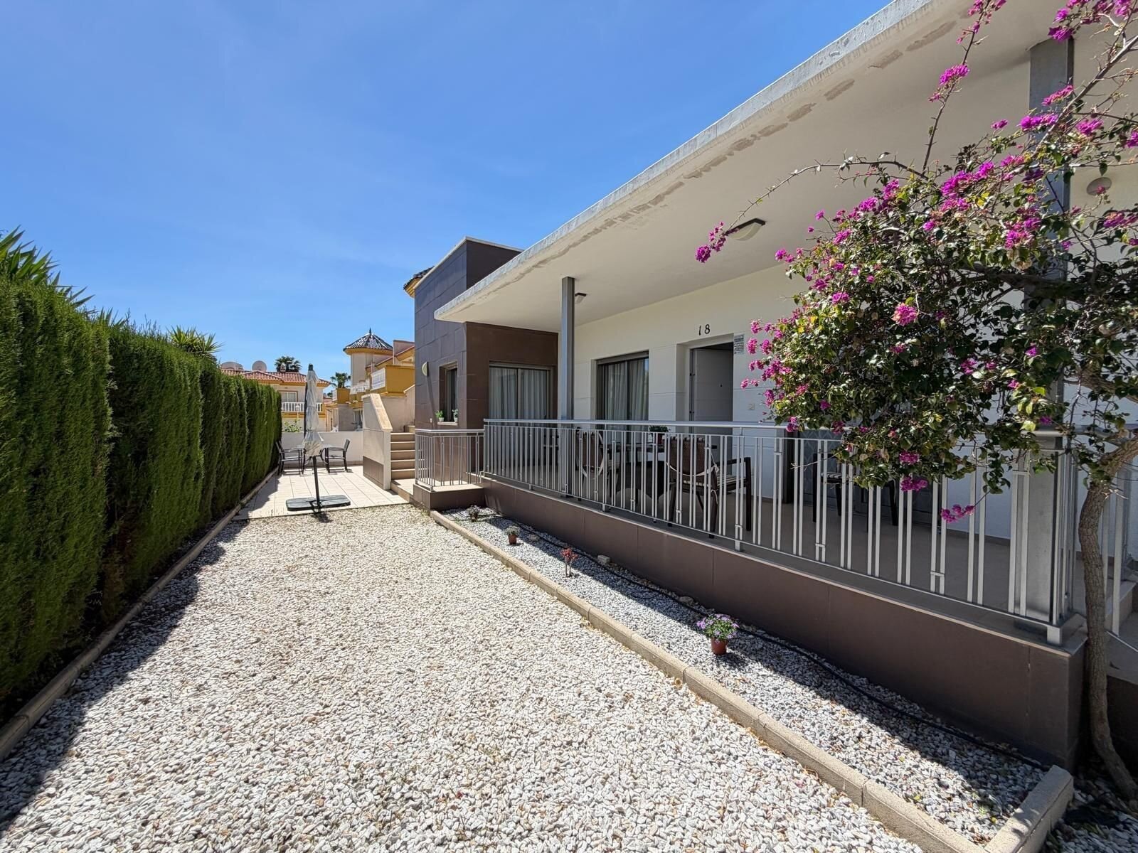 Villa de 4 Dormitorios en Doña Pepa, Rojales - Image 1