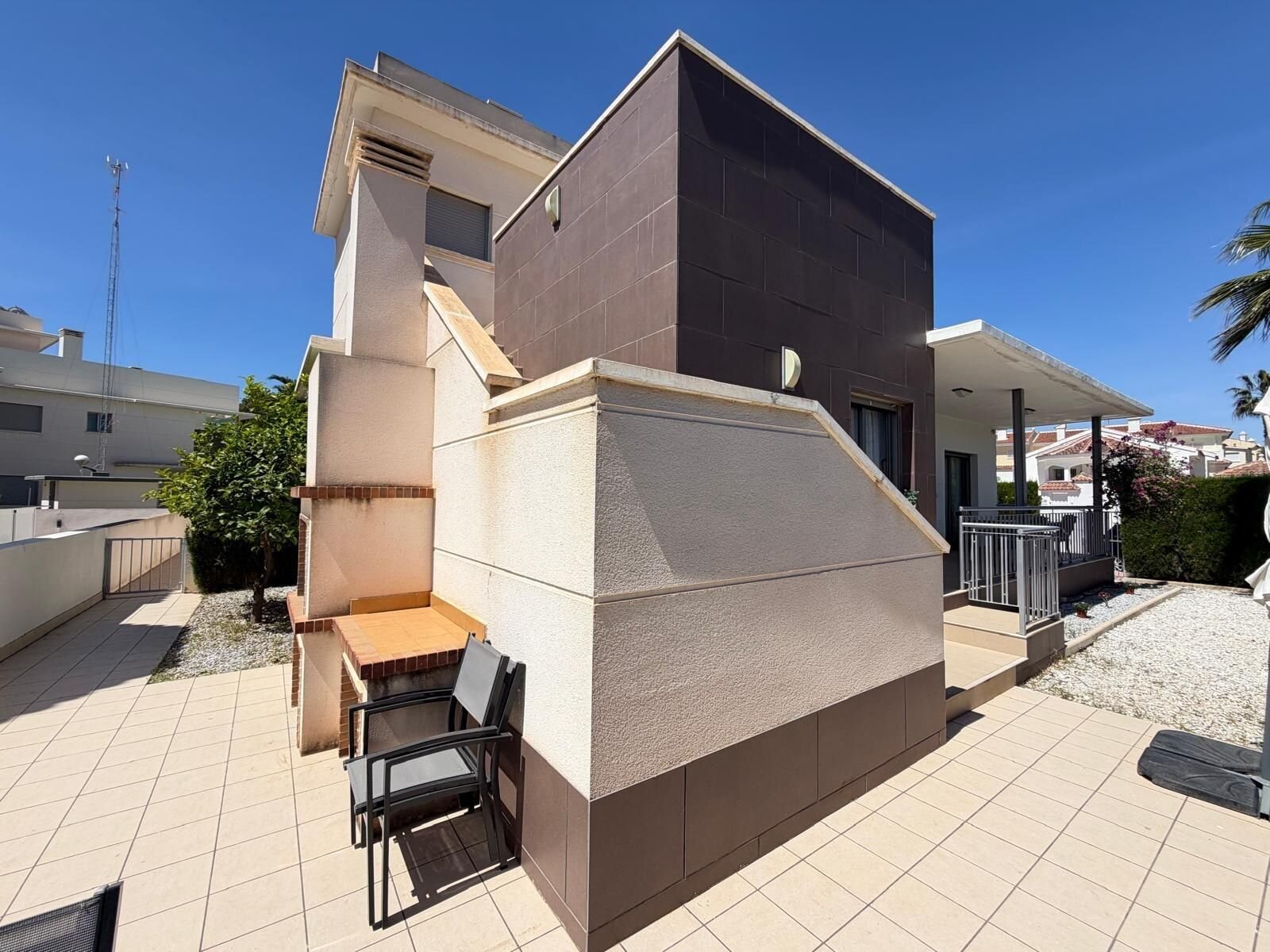 Villa de 4 Dormitorios en Doña Pepa, Rojales - Image 15