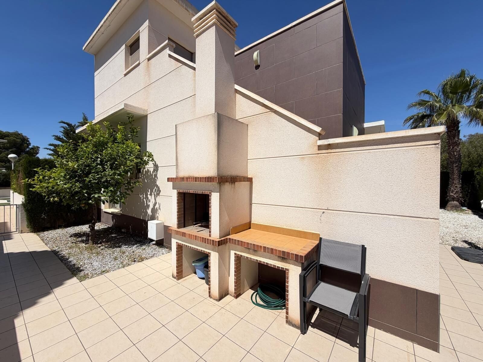 Villa de 4 Dormitorios en Doña Pepa, Rojales - Image 17