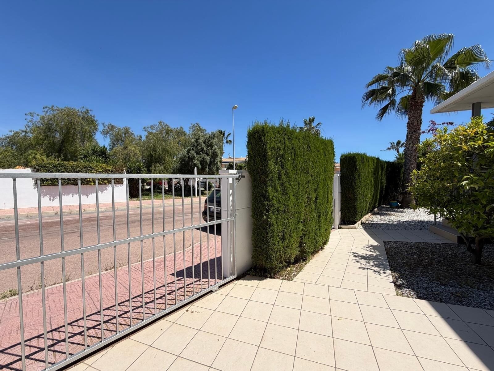 Villa de 4 Dormitorios en Doña Pepa, Rojales - Image 4