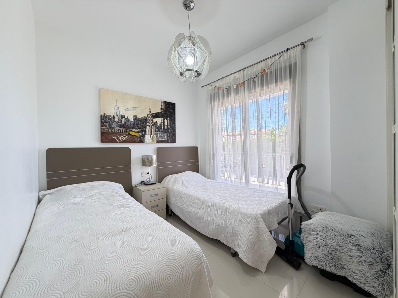 4-Bedroom Villa in Doña Pepa, Rojales - Image 45