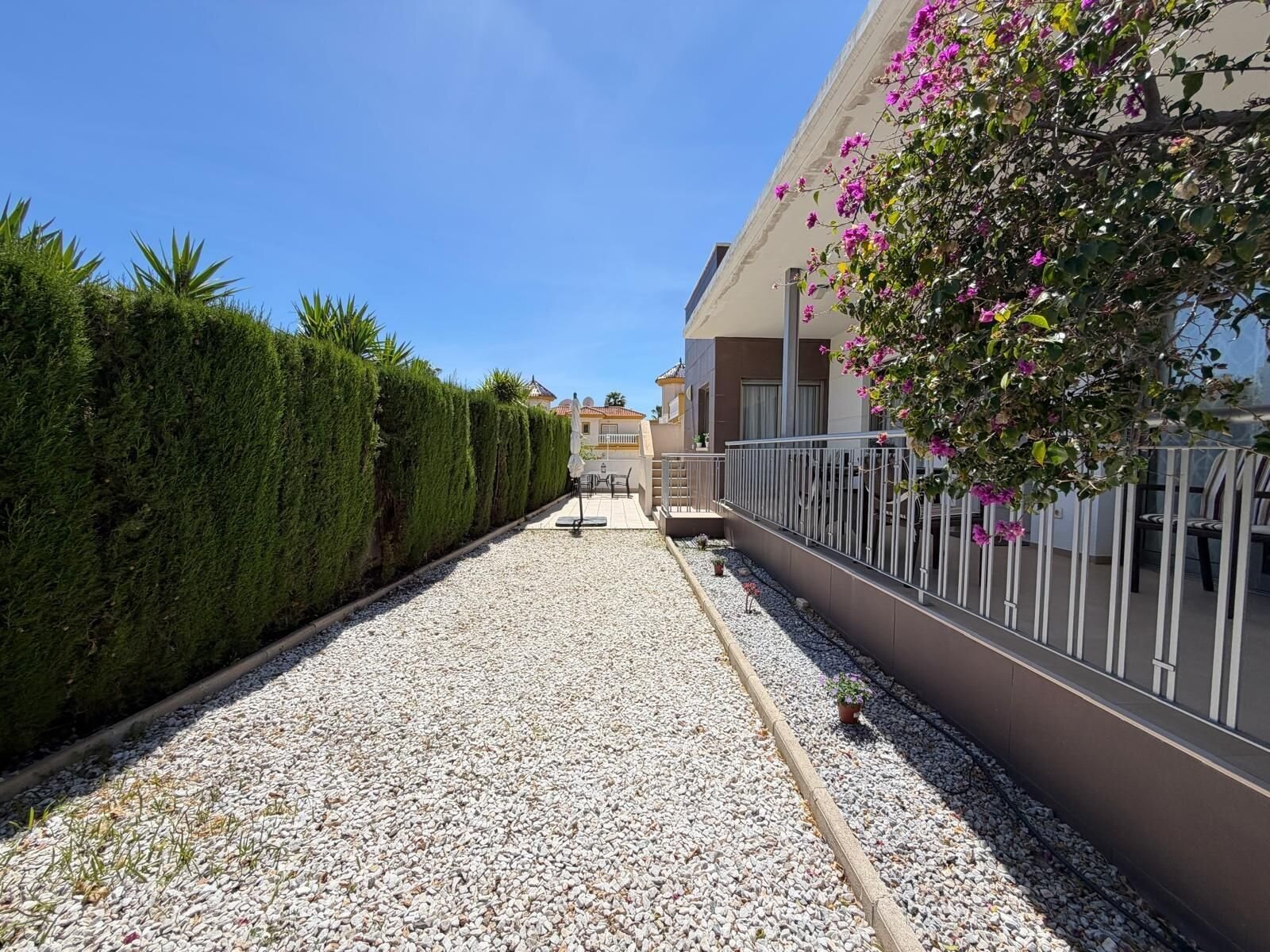Villa de 4 Dormitorios en Doña Pepa, Rojales - Image 8