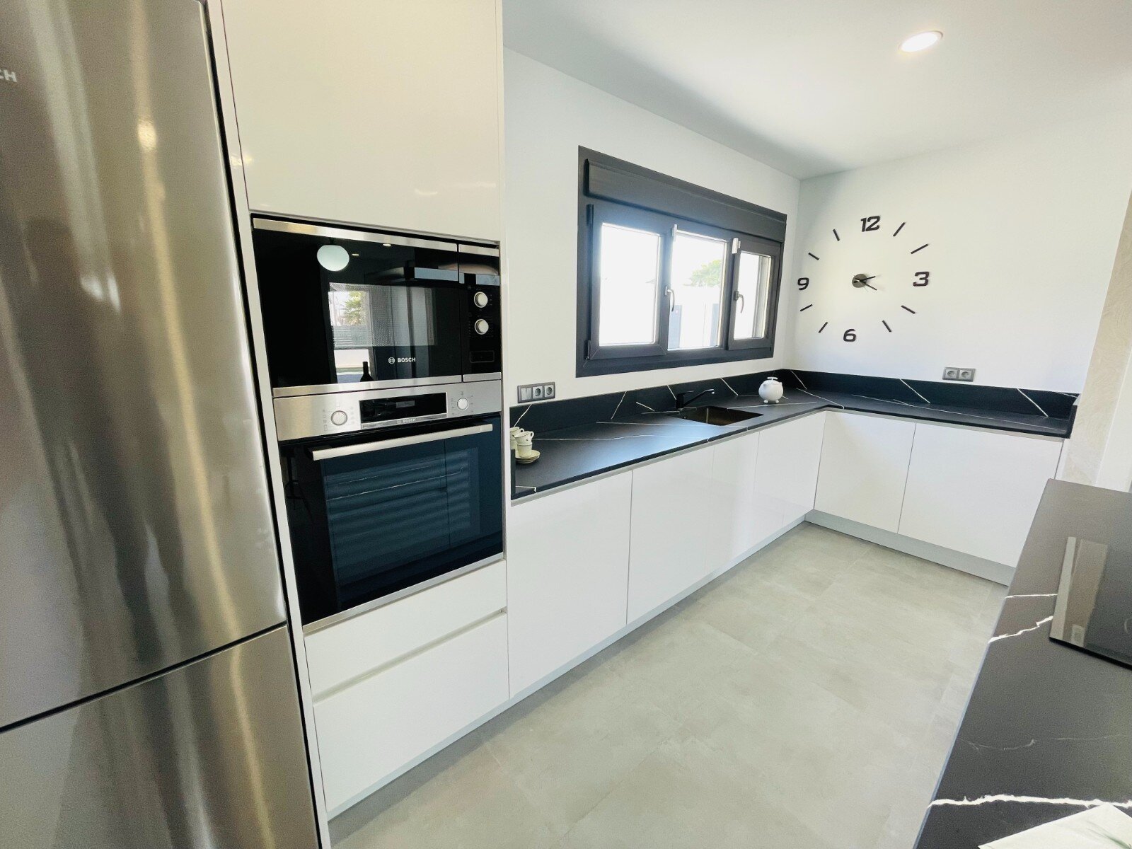 5-Bedroom Detached House in Torrevieja - Image 20