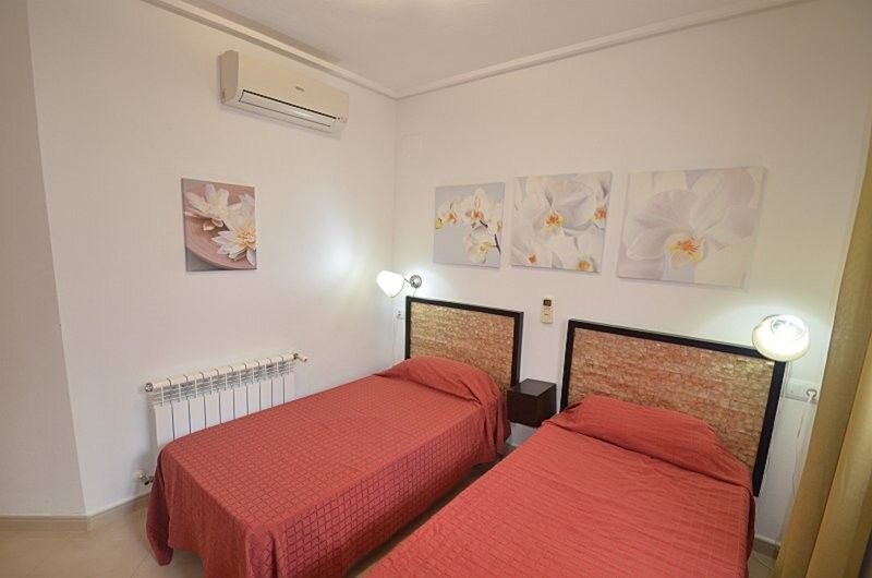 2-Bedroom Apartment in Sucina, Sucina - Image 14