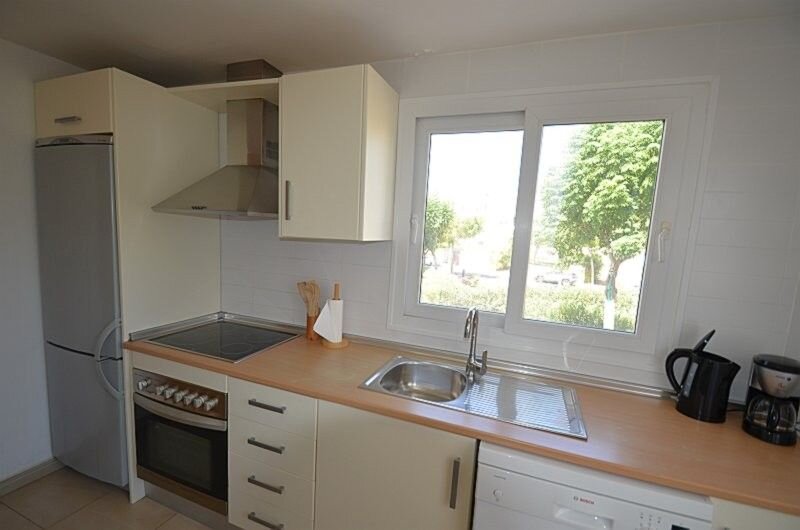 2-Bedroom Apartment in Sucina, Sucina - Image 7