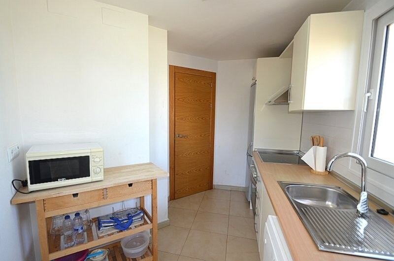 2-Bedroom Apartment in Sucina, Sucina - Image 8