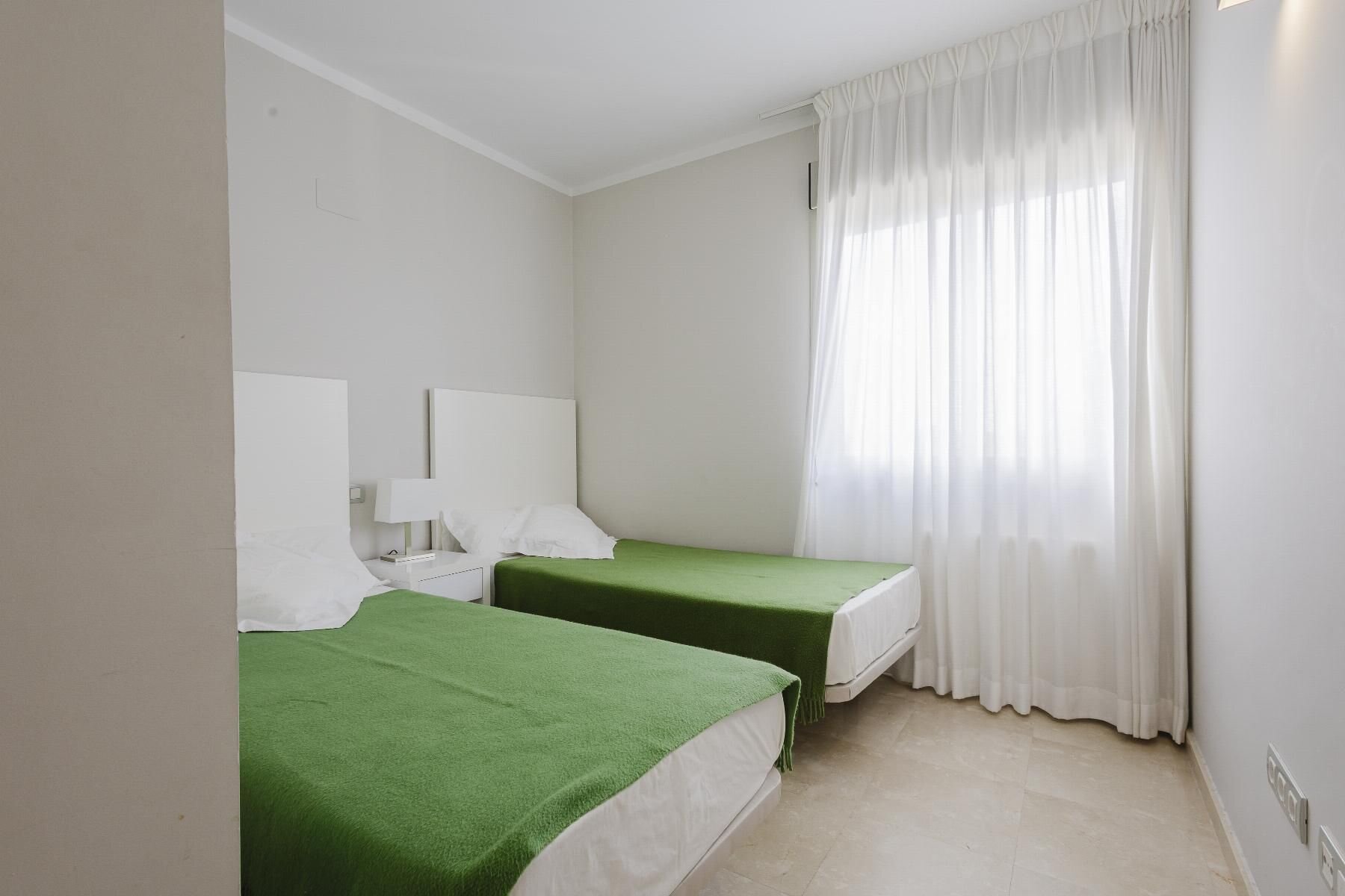 2-Bedroom Penthouse in Las Colinas Golf, Orihuela - Image 16