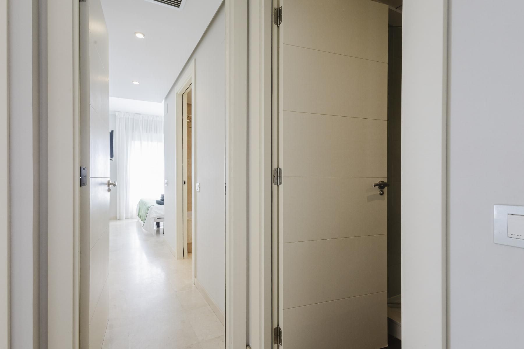 2-Bedroom Penthouse in Las Colinas Golf, Orihuela - Image 18