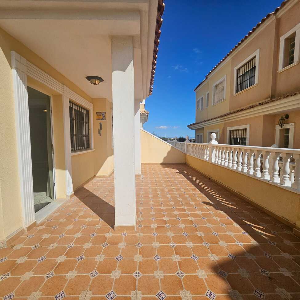 3-Bedroom Villa in Guardamar del Segura | Sunny Casas - ... - Image 1