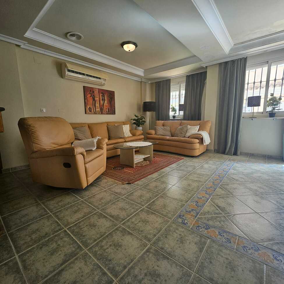 3-Bedroom Villa in Guardamar del Segura | Sunny Casas - ... - Image 22