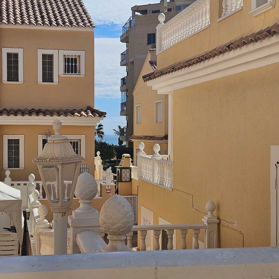 3-Bedroom Villa in Guardamar del Segura | Sunny Casas - ... - Image 26