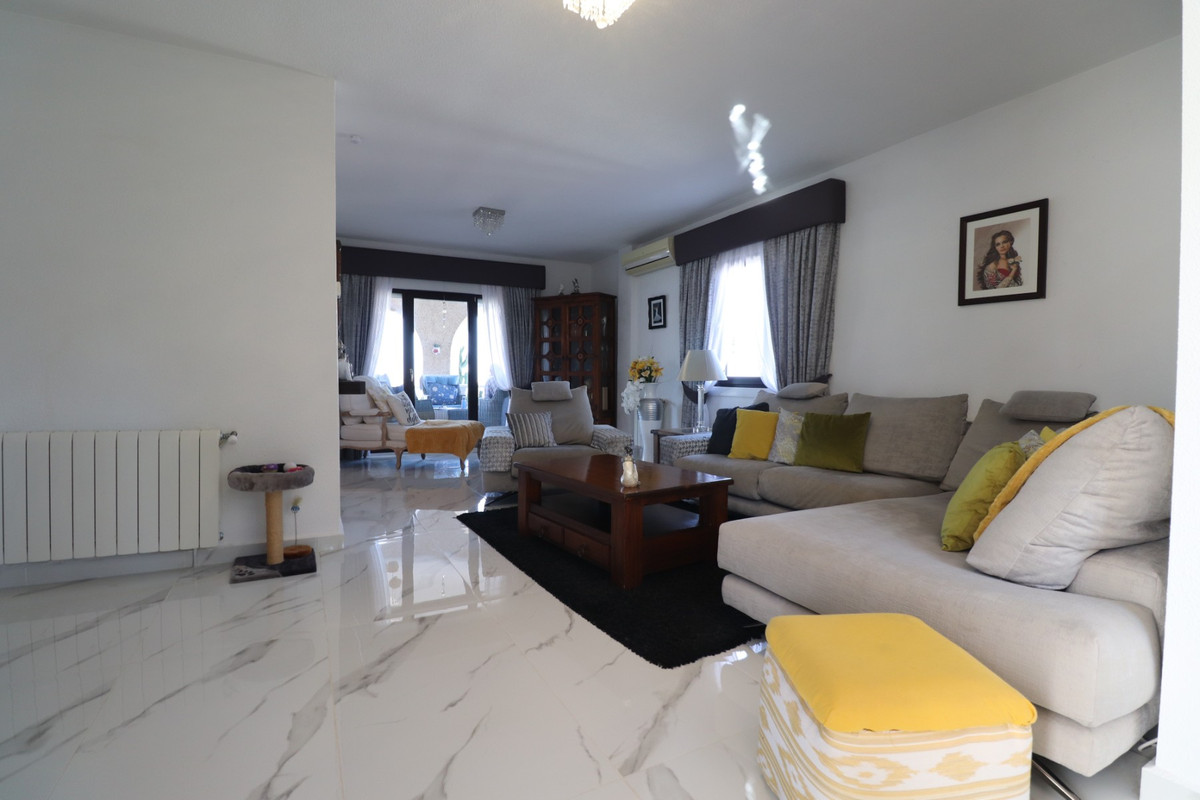 5-Bedroom Detached House in Algorfa | Sunny Casas - Cost... - Image 11