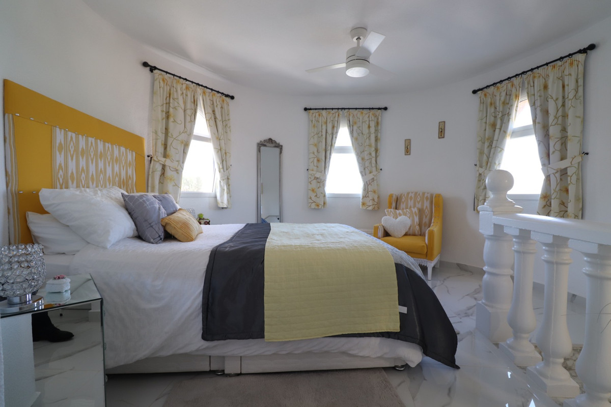 5-Bedroom Detached House in Algorfa | Sunny Casas - Cost... - Image 21