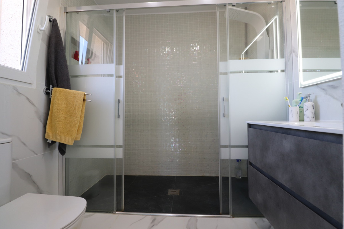 5-Bedroom Detached House in Algorfa | Sunny Casas - Cost... - Image 24