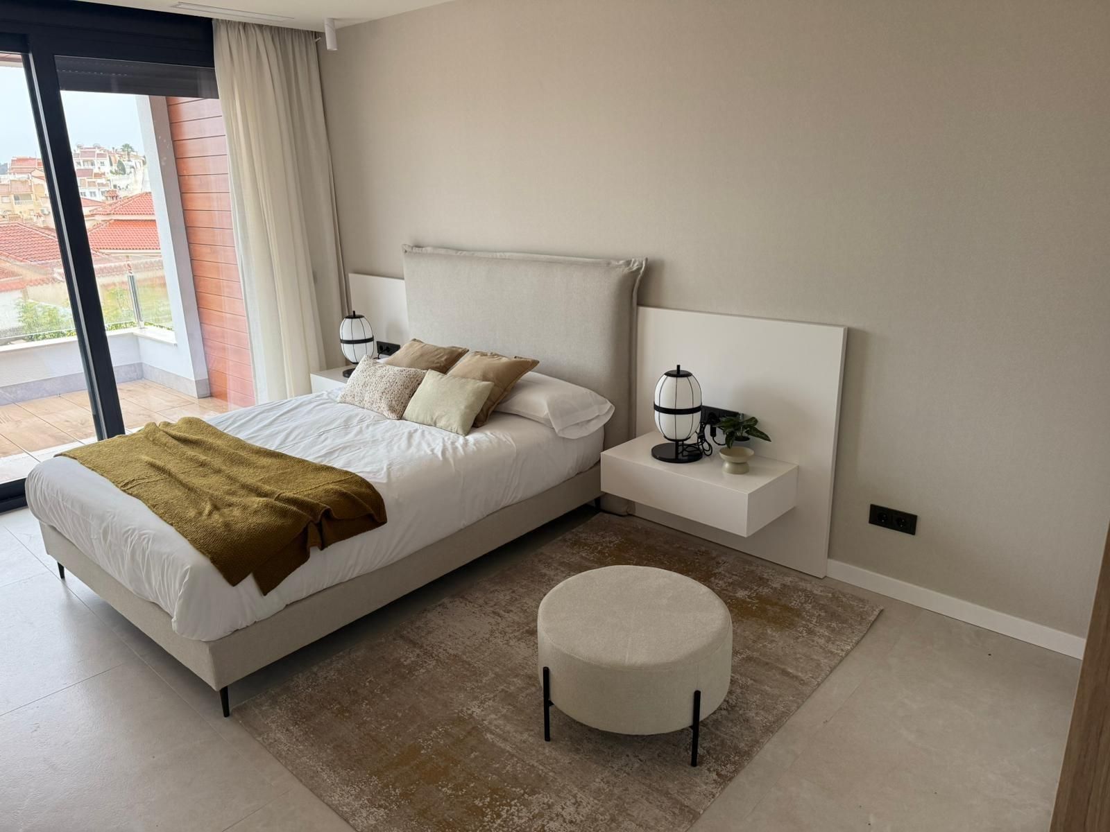4-Bedroom Villa in Rojales - Image 17