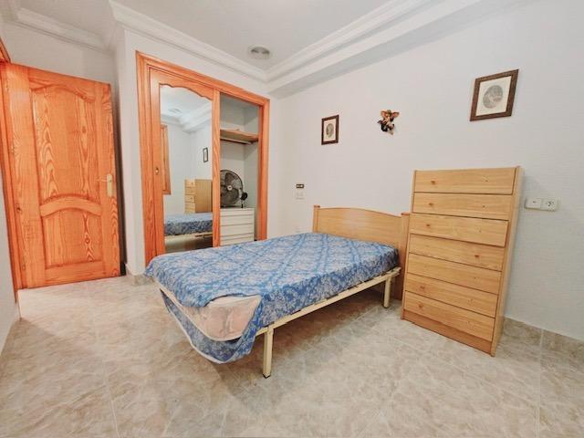 Villa de 4 Chambres à Pueblo, Guardamar del Segura - Image 4