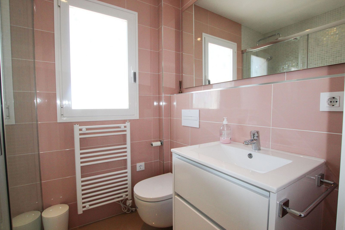 6-Bedroom Detached House in  Calpe | Sunny Casas - Costa ... - Image 19